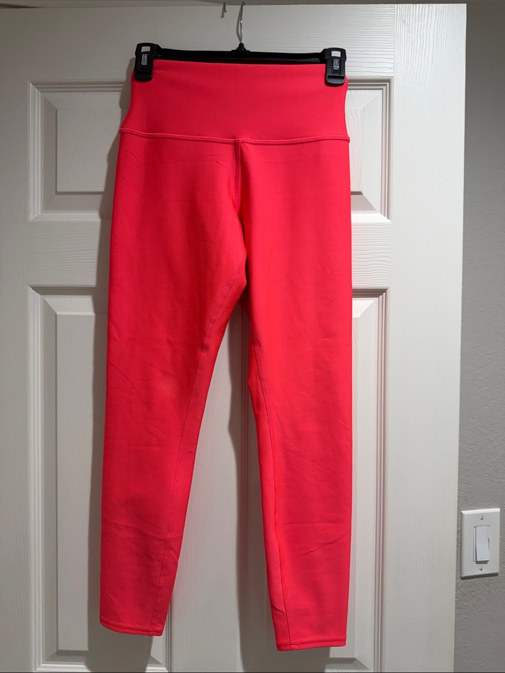 ALO Yoga High-Waist Neon Pink Leggings